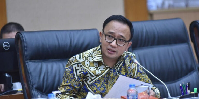 DPR Tegaskan Tidak Ada Pansus Tata Kelola Minyak Mentah