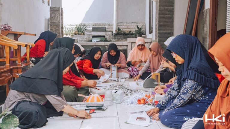 Sulap Kertas Bekas Jadi Cinderamata Cantik, HKI Buktikan Komitmen ESG