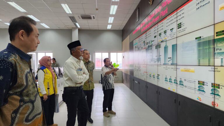 Tinjau TPA Benowo Surabaya, Menteri PU Ingin Transformasi Sampah Jadi Energi Bersih dan Berkelanjutan