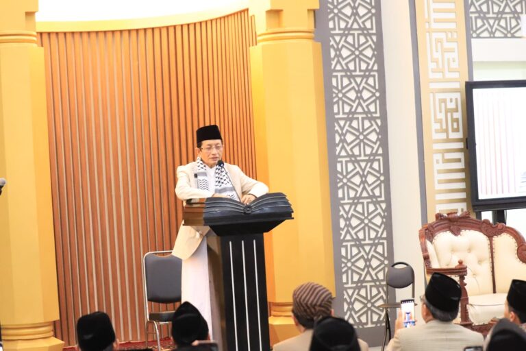 Menag Resmikan Masjid Kampus UIN Raden Mas Said