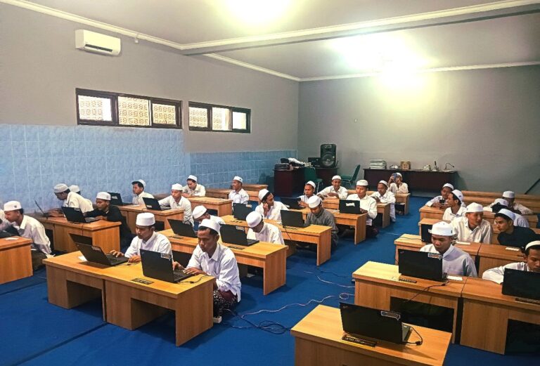 Lebih dari 68 Ribu Santri Ikuti UAN CBT PKPPS 2025, Digelar Bertahap Mulai April