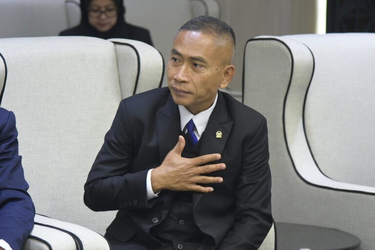 Pedih Legislator karena Badai PHK Tak Kunjung Reda, Industri Padat Karya Harus Dilindungi