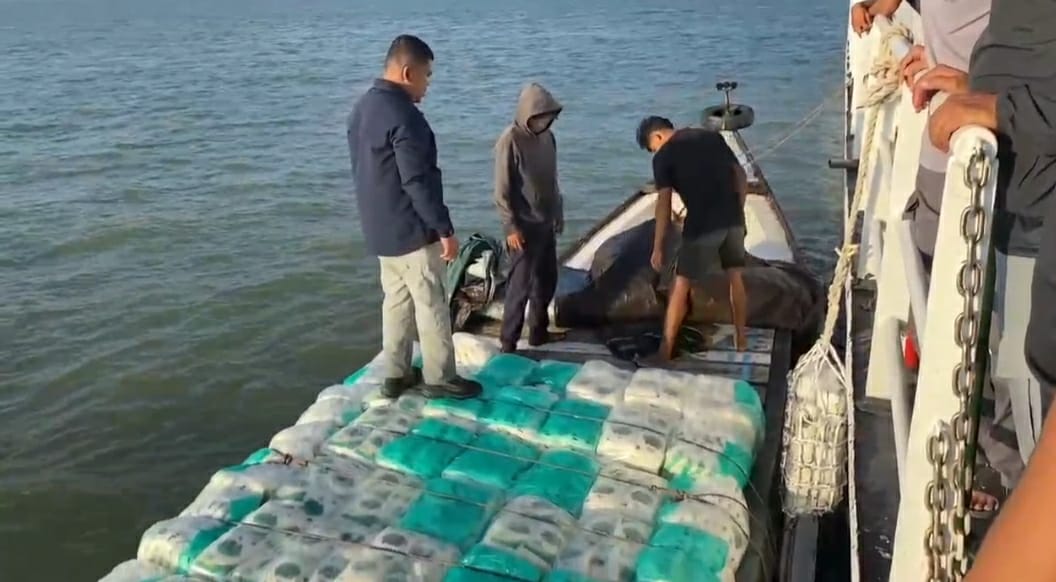 Bakamla Gagalkan Penyelundupan Beras dan Gula Pasir Subsidi di Kaltara