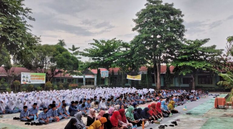 Siswi MAN Asahan Lulus SNBP Teknik Perkapalan Undip