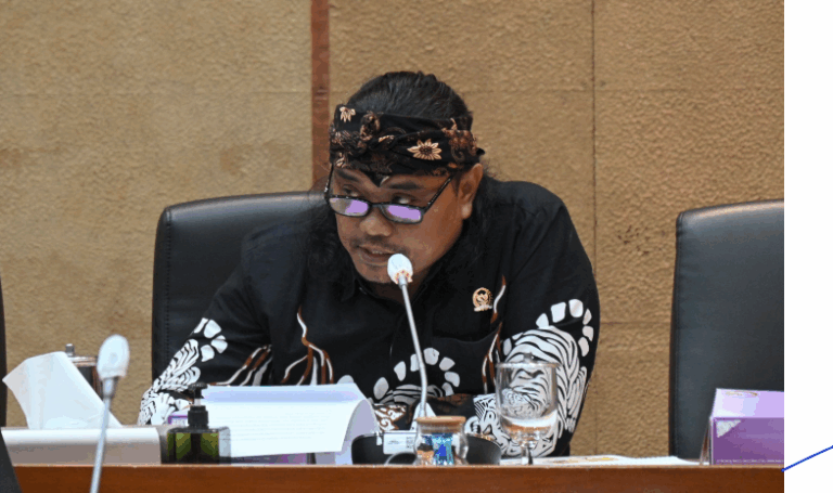 Komisi IX DPR Minta Program MBG Dievaluasi Usai Siswa Keracunan, Ini Alarm Keras!