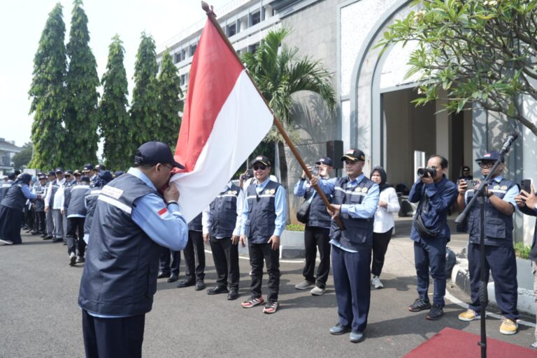 Lepas 342 Petugas Haji, Dirjen: Petugas Harus Berdedikasi Melayani Jemaah