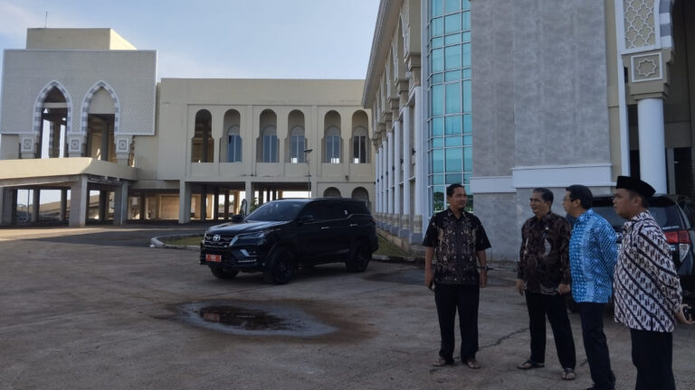 Jelang Pemberangkatan Jemaah, Plt. Irjen Cek Kesiapan Asrama Haji di Jabar