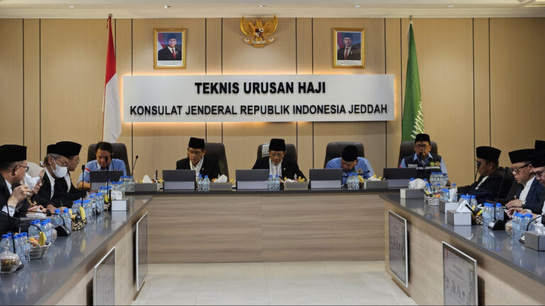 Menag Gelar Rapat Teknis Perdana Bersama Delegasi Amirulhajj 2025