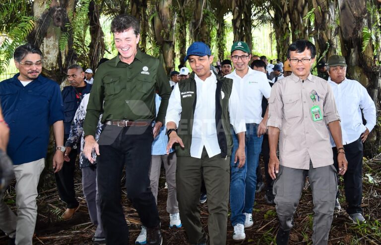 Menteri Kehutanan dan Pertamina NRE Dorong Program Aren Nasional