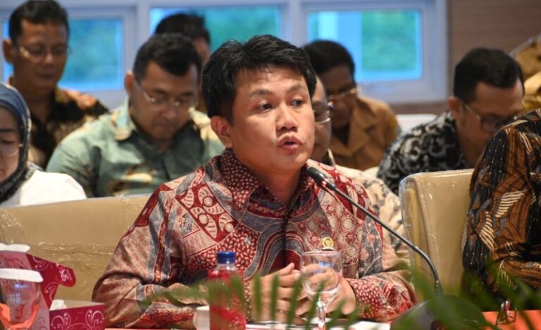 Dua Mahasiswa Ditahan Buntut Demo Hari Buruh, DPR Minta Undip dan Polda Jateng Lakukan Mediasi