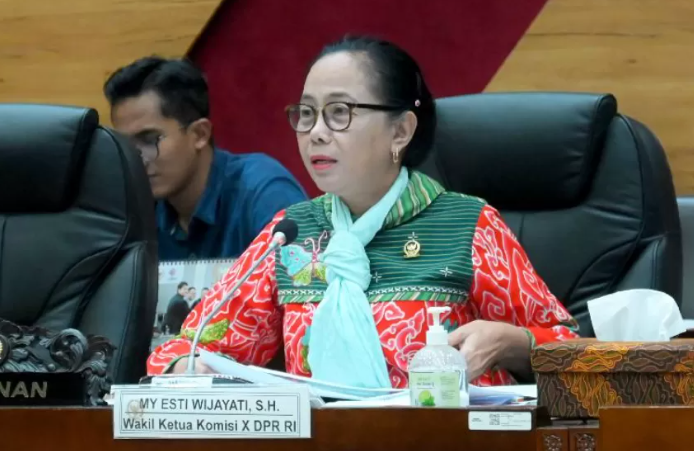 Sambut Baik Putusan MK Soal SD-SMA Swasta Wajib Gratis, DPR Dorong Kebijakan Diterapkan Secara Tepat