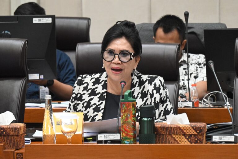 DPR Minta Pemerintah Kerja Maksimal Pertahankan Status Kaldera Toba di UNESCO Demi Pariwisata RI