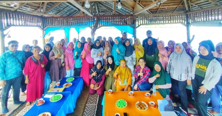 Perempuan Bajo Bangkit Lewat Legalitas Usaha dan Pertanian Keluarga