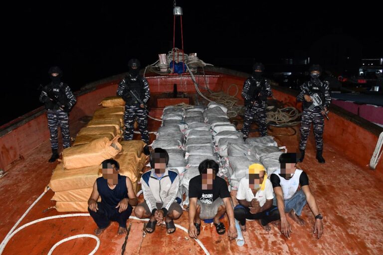 Pangkalan TNI AL TBK Gagalkan Penyelundupan 1.905 Kg Narkotika