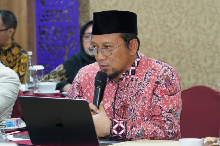 PHK Massal Industri Media, Senator Gus Hilmy: Alarm Bagi Demokrasi