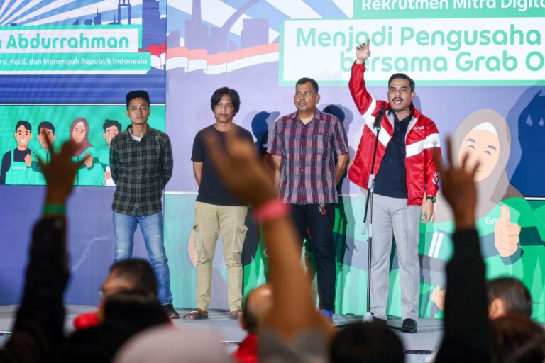 Menteri UMKM, Maman Abdurrahman (tengah berbicara)