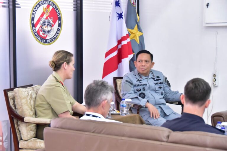 Kepala Bakamla Terima Kunjungan Kehormatan Brigadir Jennifer Harris dari ADF