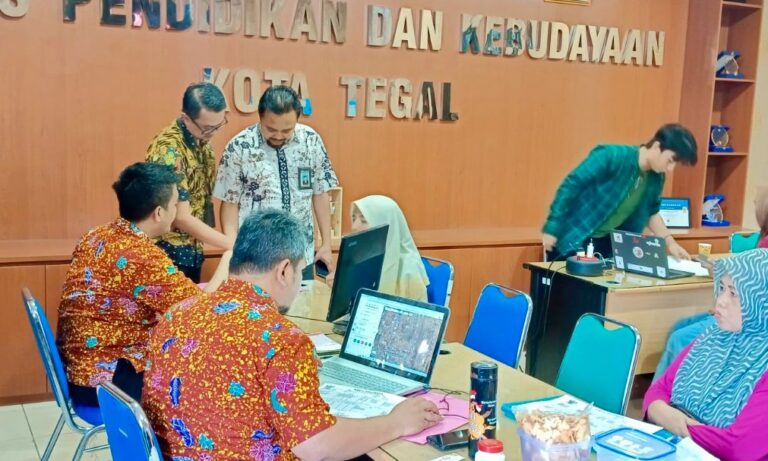 Komitmen Pemerintah Daerah Menekan Angka Putus Sekolah melalui SPMB 2025/2026