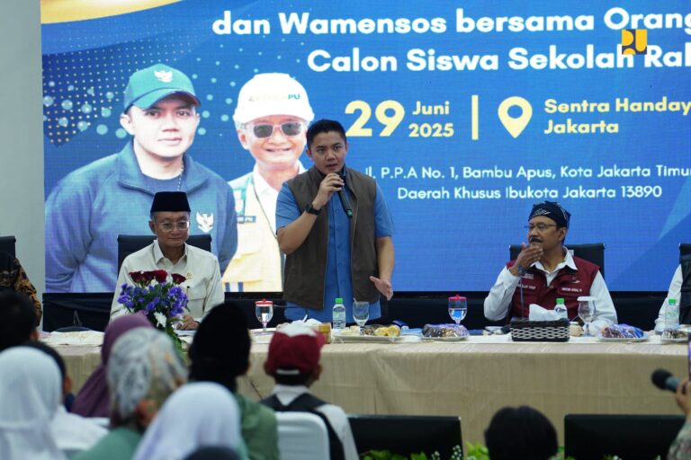 Menteri PU, Mensos, dan Seskab Pastikan Renovasi Sekolah Rakyat Tahap I Rampung Juli 2025