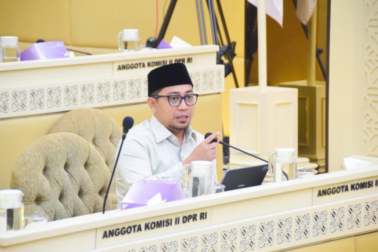 Pemda Boleh Rapat di Hotel, DPR: Butuh Pedoman, Agar Tidak Kebablasan
