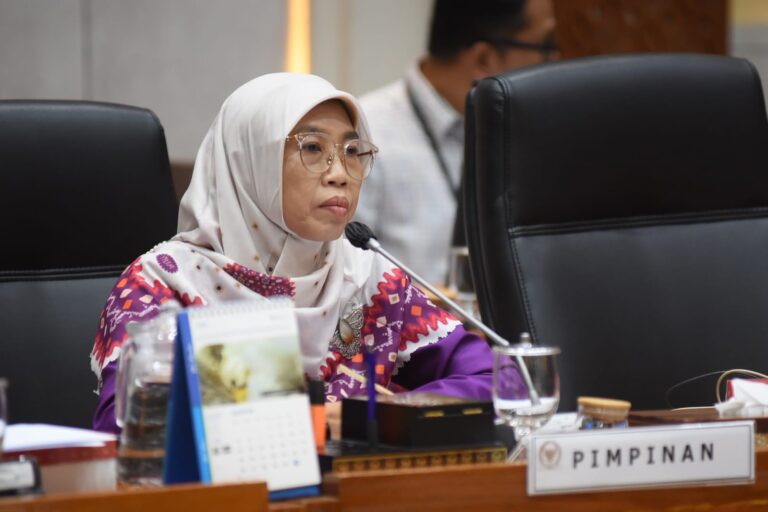 Tren Kasus Covid-19 di RI Naik, DPR Minta Pemerintah Perkuat Deteksi Dini dan Siaga Sistem Kesehatan
