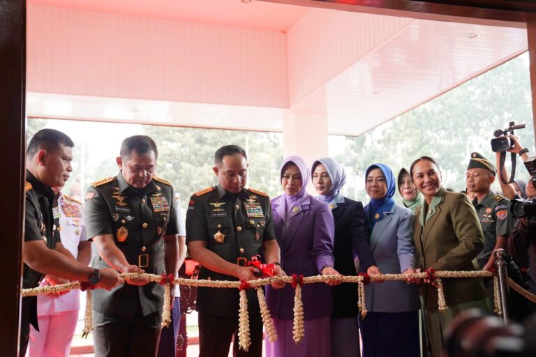 Panglima TNI Resmikan Gedung Grha Wiyata Yuddha Seskoad