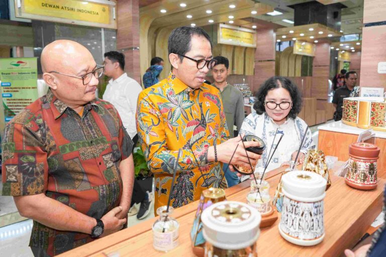 Aromatika Indofest 2025 Wangikan Industri Minyak Atsiri Hingga Pasar Global
