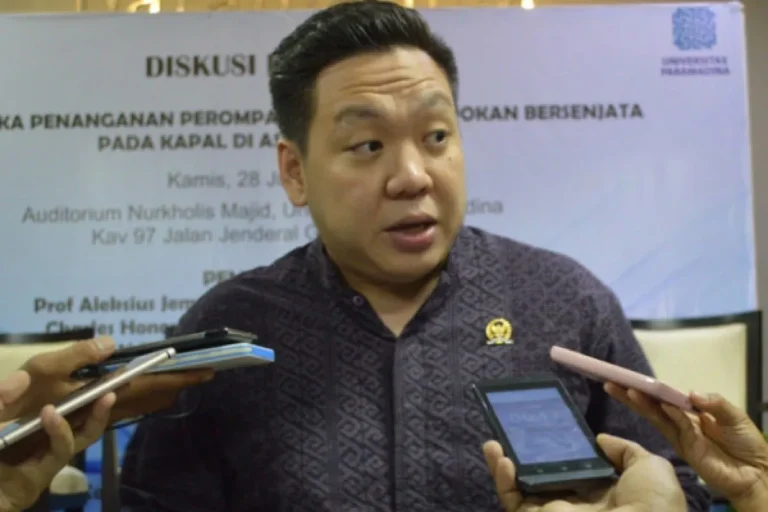 DPR: Setengah Tahun MBG Jalan Masih Ada Keracunan, Cabut Izin SPPG Lalai!