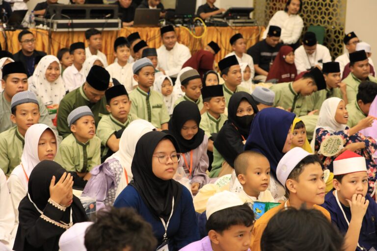 Fantastis, Bersama BAZNAS dan LAZ Kemenag Salurkan 2 Juta Paket Bingkisan untuk Anak Yatim dan Disabilitas se-Indonesia