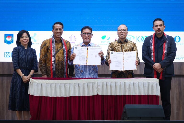 UMKM Danau Toba Semakin Berdaya Saing Lewat Festival Kemudahan dan Pelindungan Usaha Mikro