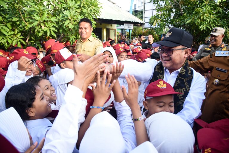 MPLS 2025, Mendikdasmen Ajak Bangun Karakter Anak Sejak Langkah Pertama di Sekolah