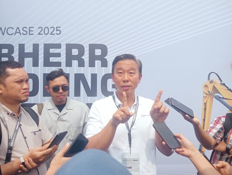 Gelar MCP Showcase 2025, Multicrane Perkenalkan Alat Berat Hemat Bahan Bakar