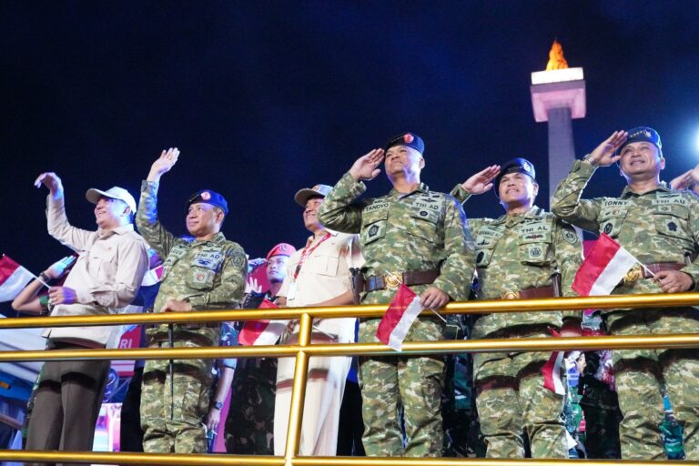 HUT ke-80 RI, Panglima TNI Hadiri Pesta Rakyat dan Karnaval Bersatu di Monas