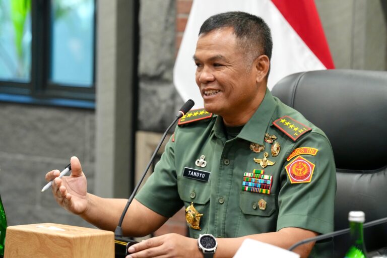 Wakil Panglima TNI Terima Audiensi Wakil Kepala BRIN Bahas Kerja Sama Riset dan Inovasi Pertahanan