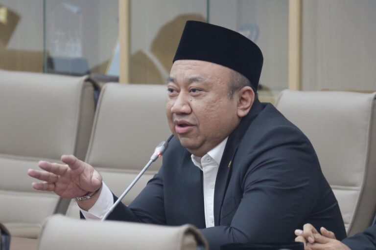 DPR Soroti Penurunan Mahasiwa Baru di PTS, Dorong Pemerintah Tinjau Ulang PTNBH