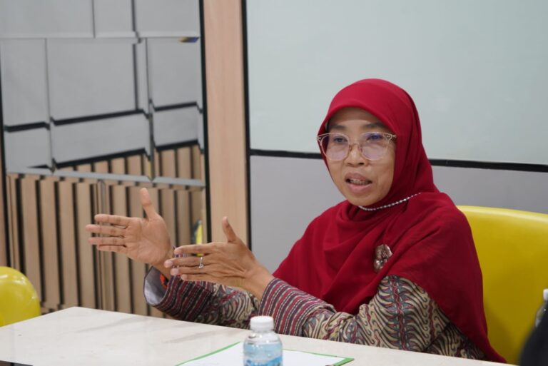 Burger Diminta Jadi Menu MBG, DPR: Jangan Biarkan Makanan Bergizi Kalah oleh Makanan Bergengsi