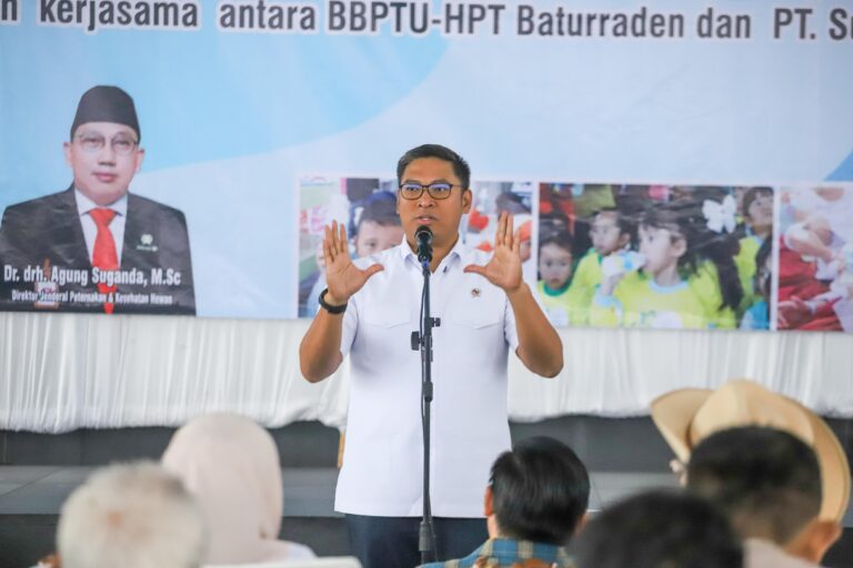 Peternak Bangkit, Ekonomi Desa Melejit! Ini Jurus Wamentan Sudaryono dari Banyumas