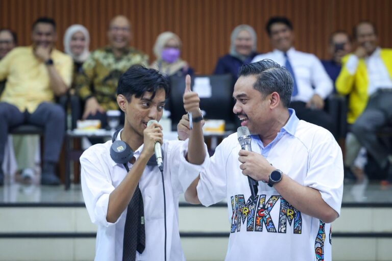 Menteri UMKM Ajak Mahasiswa UI Dobrak Masa Depan Bangsa Melalui Wirausaha