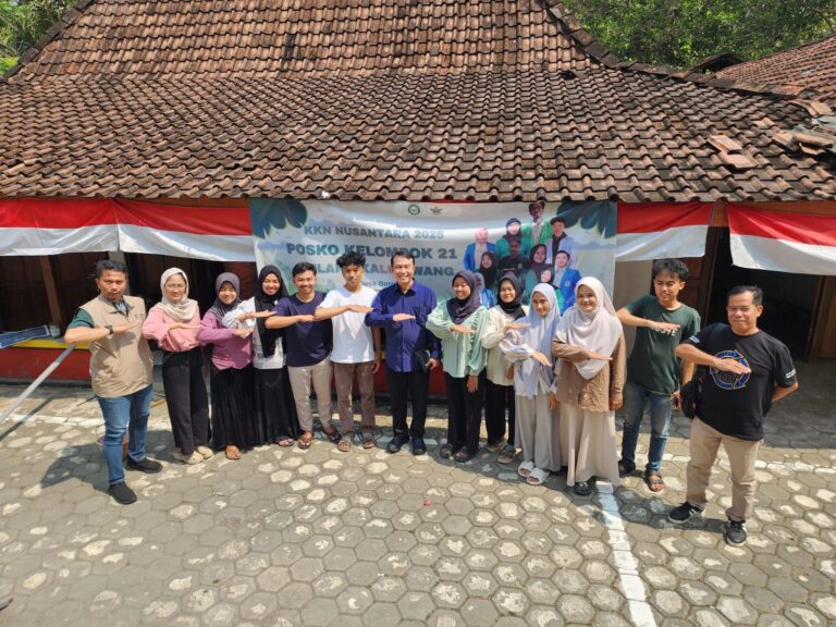 Direktur PTKI Kunjungi Posko KKN Nusantara di Kulon Progo, Soroti Program Kampung Harmoni