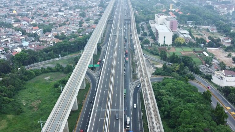 Semangat Menghubungkan Negeri: PT JTT Kokohkan Konektivitas, Satukan Indonesia di Ruas Tol Trans Jawa