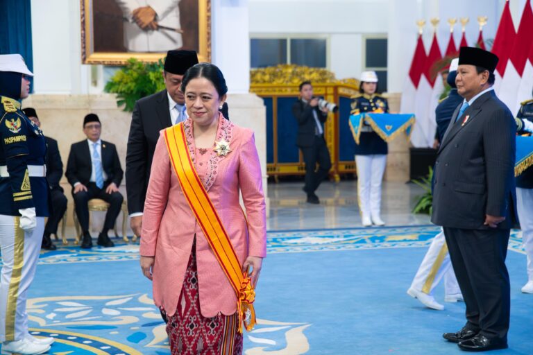 Puan Terima Penghargaan Bintang Republik Indonesia Utama dari Istana