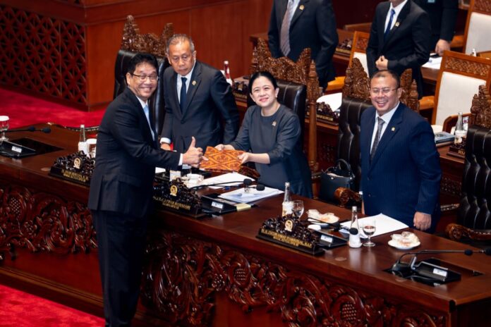 Ketua DPR RI Puan Maharani usai memimpin rapat paripurna ke-5 masa sidang 2025-2026. di Gedung DPR RI - Jakarta. (Ist)
