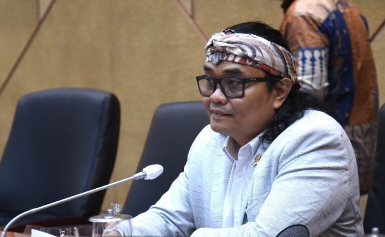DPR Dorong Jumlah Penerima Manfaat Per Dapur MBG Dibatasi usai KLB