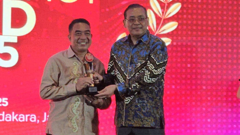 Kemenag Raih Penghargaan Badan Publik Terfavorit 2025 di Ajang Information Transparency Award