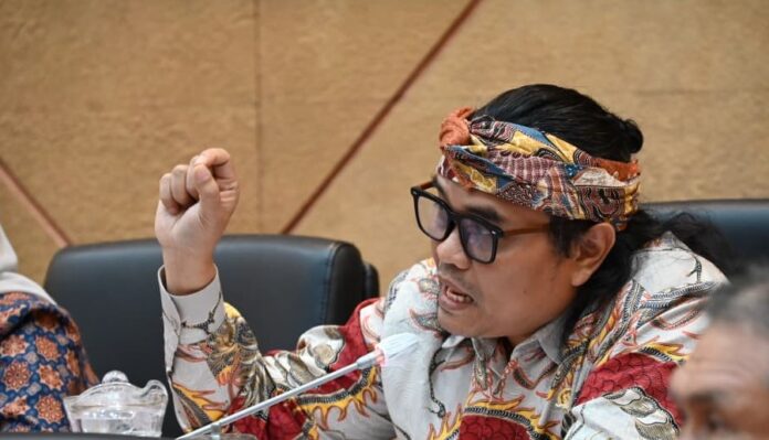 Nurhadi dpr komisi