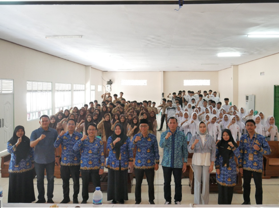 SMK R