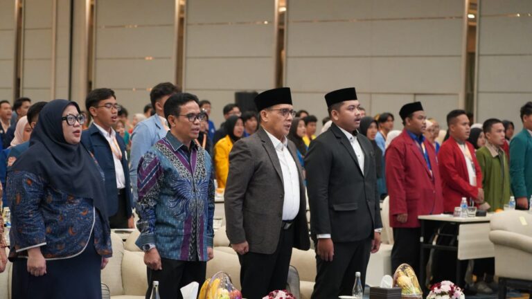Wamenag Ajak Mahasiswa Jadi Penjaga Persatuan Bangsa di Kongres PMMBN