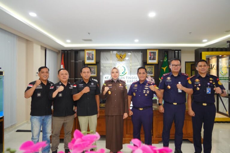 Sinergi Ditjen PSDKP dan Kejati Kalbar dorong Kepatuhan Usaha Ikan Arwana