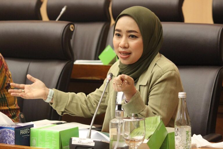 Soroti PP dari UU Minerba Belum Terbit, DPR: Masyarakat Kembali Jadi Korban!