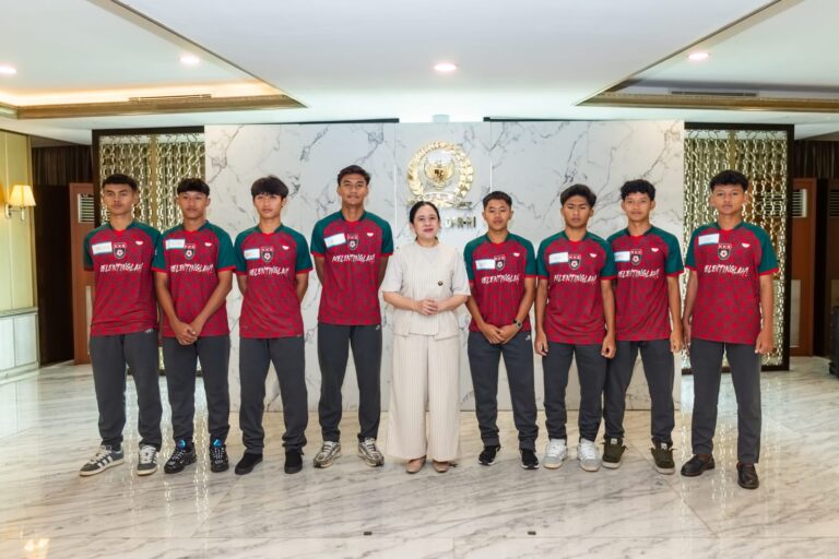 Puan Lepas 8 Pesepakbola Muda Penerima Beasiswa ke Negara Asal Cristiano Ronaldo